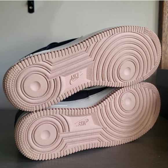 Nike Air Force 1 '07 LX Black  Red Stardust  Size 6.5M/8W - Preloved, CLEAN - Picture 9 of 13